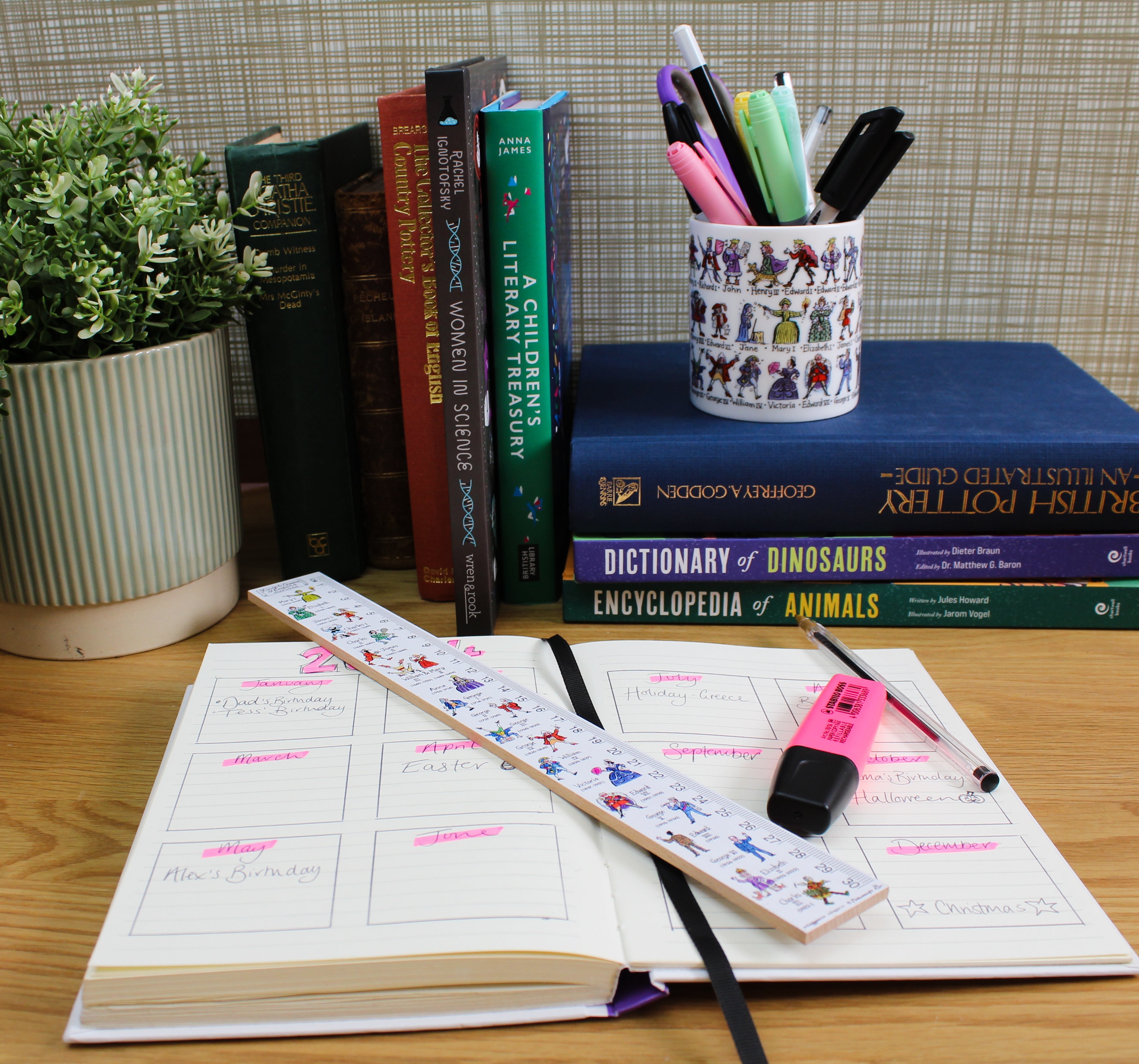 Kings & Queens of England Pen Pot