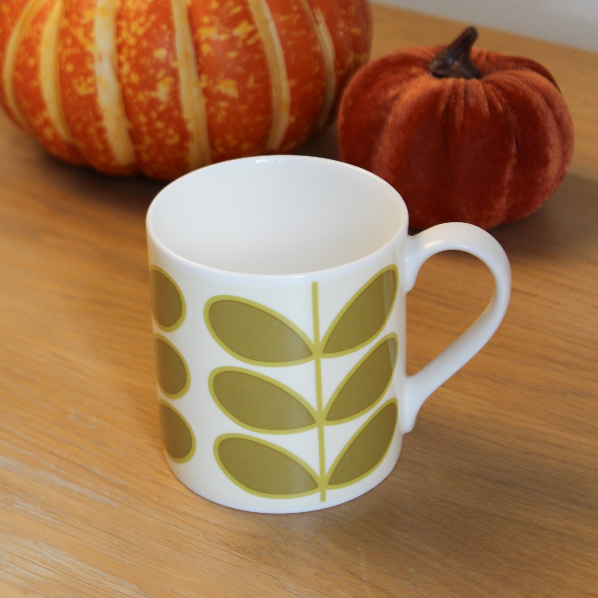 Linear Stem Olive Mug