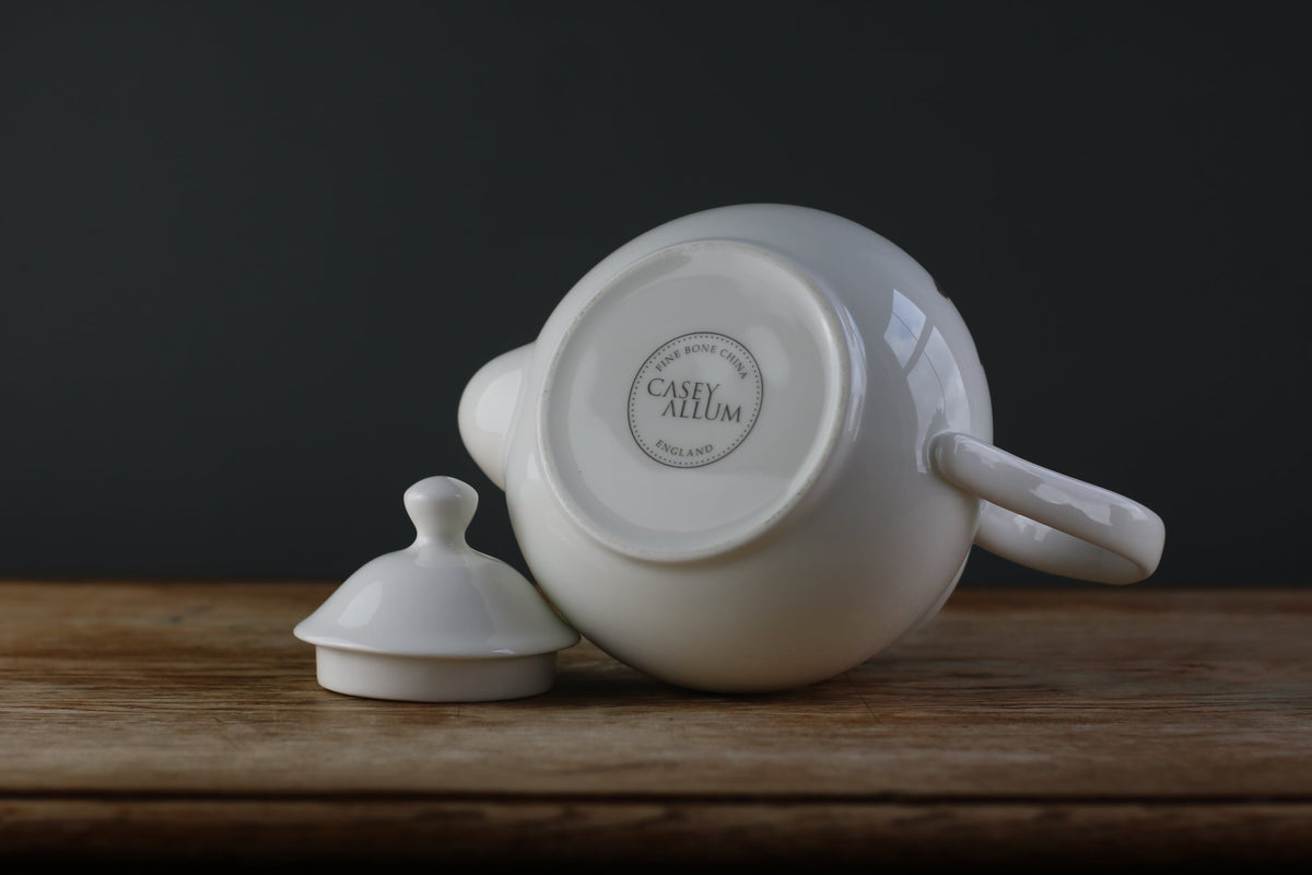 Running Hare Teapot